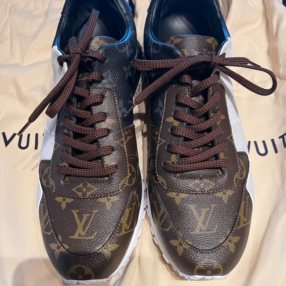 Louis Vuitton men’s shoes - Picture 3 of 4